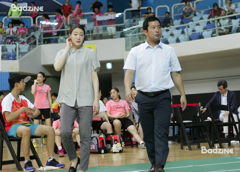 Coaches Hwang Hye Youn and Jung Jae Sung