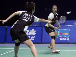 بائو ييزين و لولواز چين 