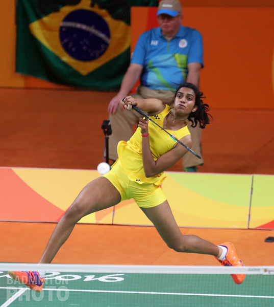 For the fourth straight year, India’s Pusarla Venkata Sindhu blew away a top Chinese opponent in the biggest event of the summer, as she ousted 2nd-seeded Wang Yihan in two […]