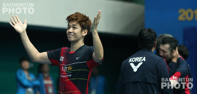 In his last match in international badminton, Lee Yong Dae took his 8th Korea Open title as he and Yoo Yeon Seong came back to win a thriller against Chinese […]