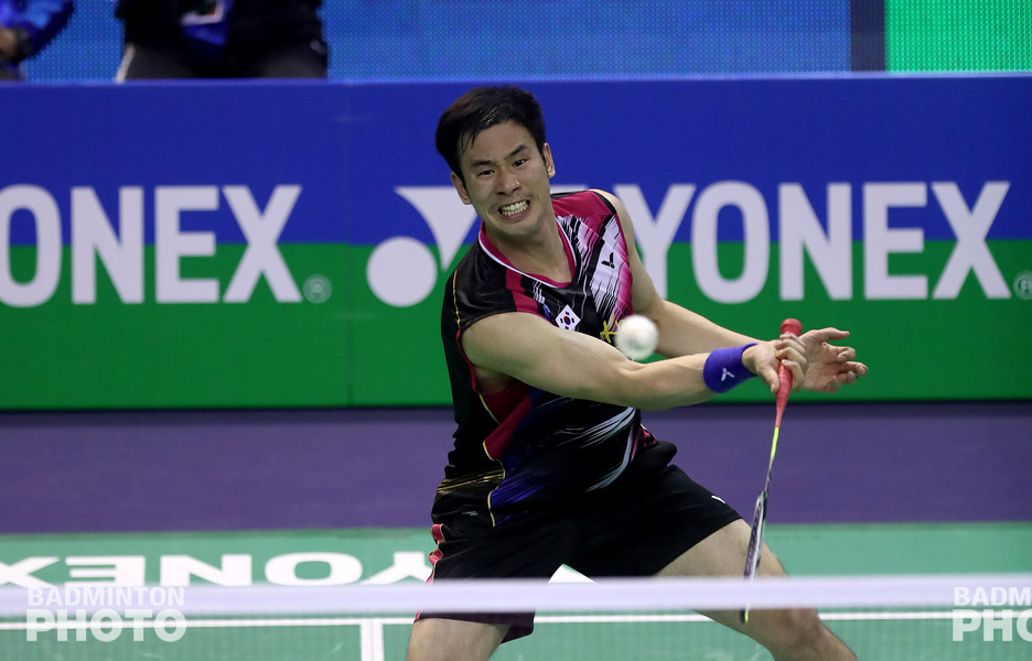 Former World Champion Ko Sung Hyun is said to be planning to take legal action against the Badminton Korea Association (BKA) according to a report published today by the Donga […]