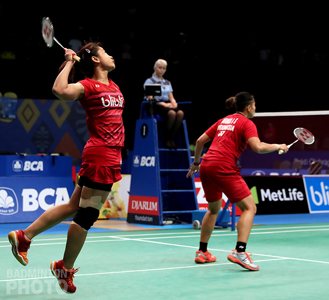 The home hopes continued as three representatives, one in each doubles discipline, made it into semi-finals of the 2017 BCA Indonesia Open Superseries Premier. By Mathilde Liliana Perada, Badzine Correspondent live […]