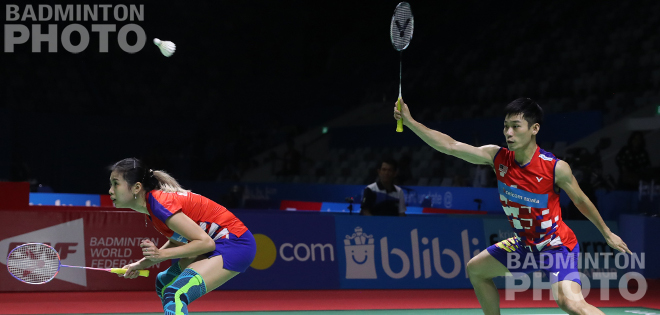 Chan Peng Soon and Goh Liu Ying finished off quarter-finals day with an upset of mixed doubles world #1 Wang Yilyu / Huang Dongping. Story: Naomi Indartiningrum, Badzine Correspondent live […]