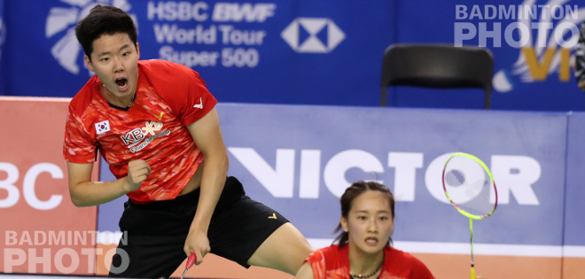 Two two-time European Champions had their sights on the Korea Open quarter-finals but Chae Yoo Jung and Seo Seung Jae saw off Chris and Gabby Adcock before Viktor Axelsen suffered […]