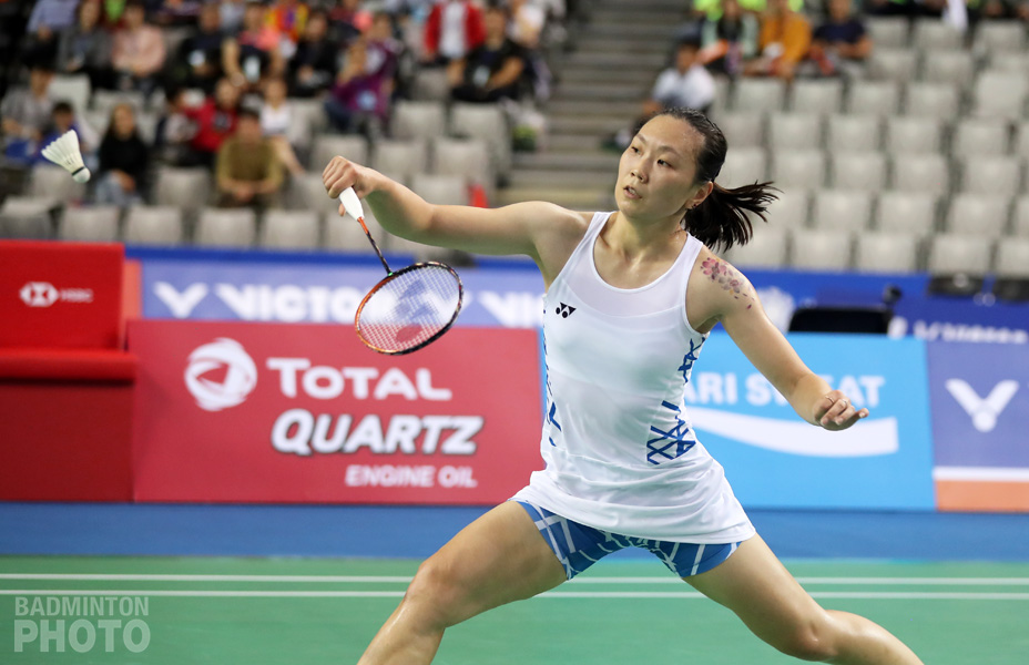 Zhang Beiwen denied Sung Ji Hyun a 5th home final appearance with her 1st ever win over the Korean, and now gets ready for a gruelling final. By Don Hearn, […]