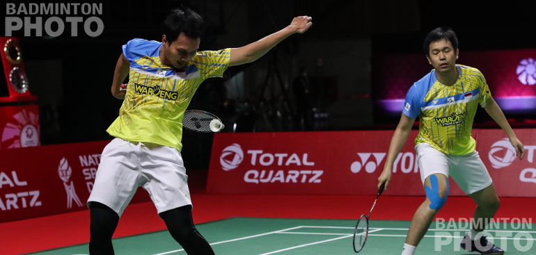 Mohammad Ahsan and Hendra Setiawan score their first win over Choi/Seo but the title at the World Tour Finals they are now eyeing is something they have ample experience with. […]