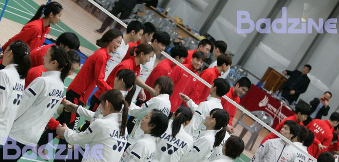 Korea and Japan met in Hanam for a series of team badminton friendlies this week, with Japan’s favourites winning all but one tie. Story and photos by Don Hearn Bi-national […]