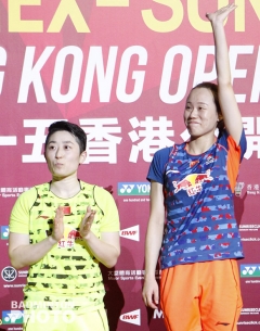 Yu Yang (left) and Zhao Yunlei
