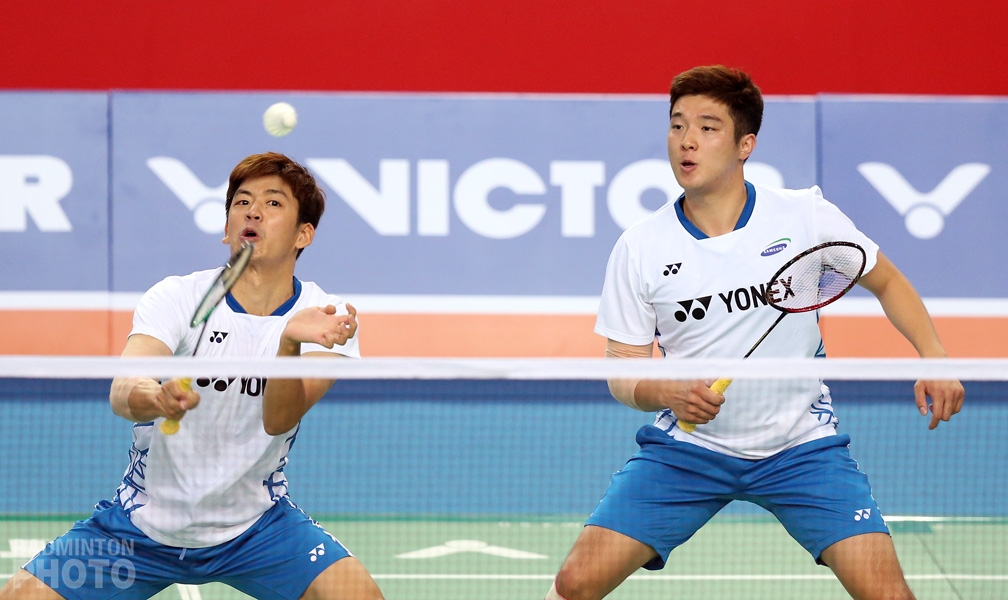 Lee Yong Dae and Kim Gi Jung at the 2018 Korea Open