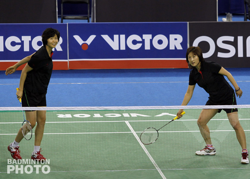 Ra Kyung Min and Gil Young Ah playing an exhibition match