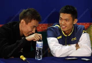 lee-chong-wei-and-lin-dan-10-superseriesfinals2011