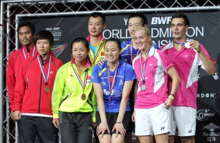 podium-mixed-doubles-11-worldchampionships2011