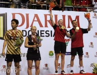 podium-mixed_-doubles-16-div-yl-indonesiaopen2010