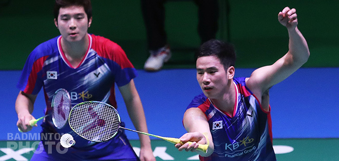 Ko Sung Hyun shone on semi-finals day at the Japan Open, first with Kim Ki Jung in a 3-game battle against Takeshi Kamura / Keigo Sonoda, then with a clinical […]